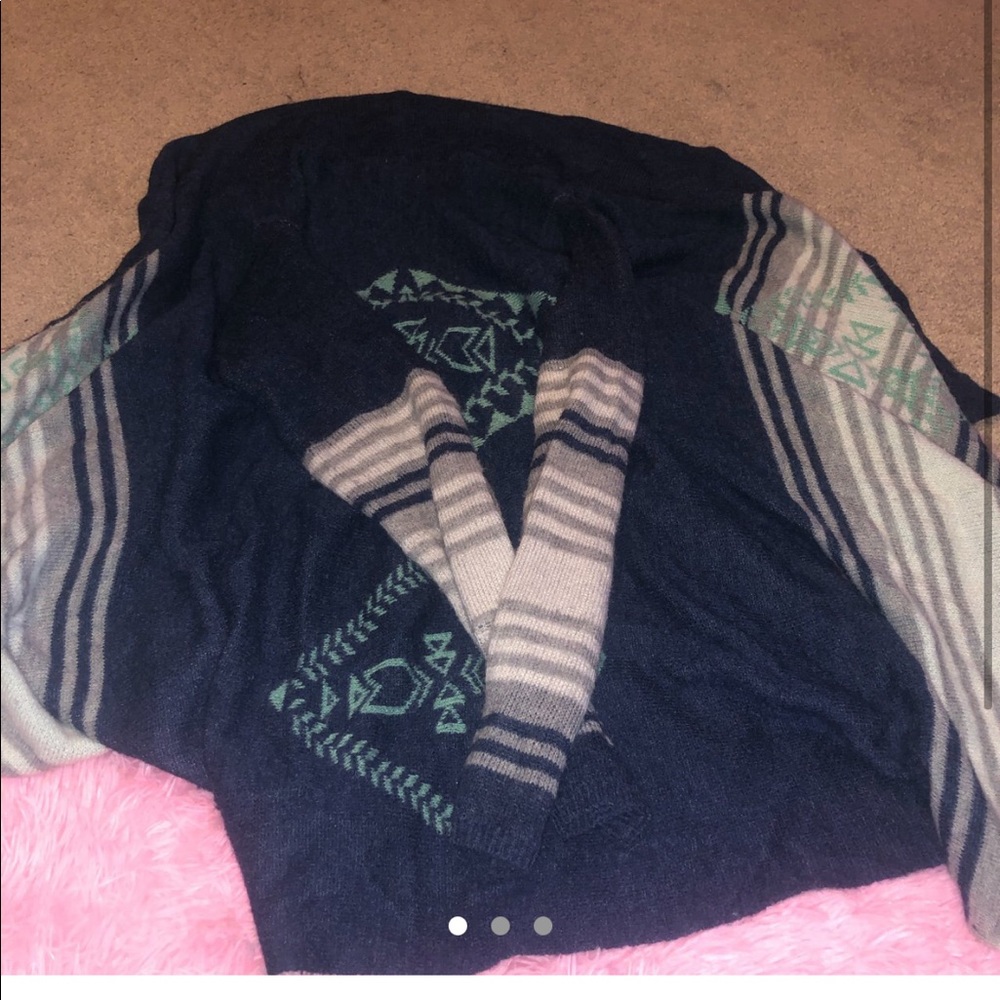 Long flowy sweater/cardigan